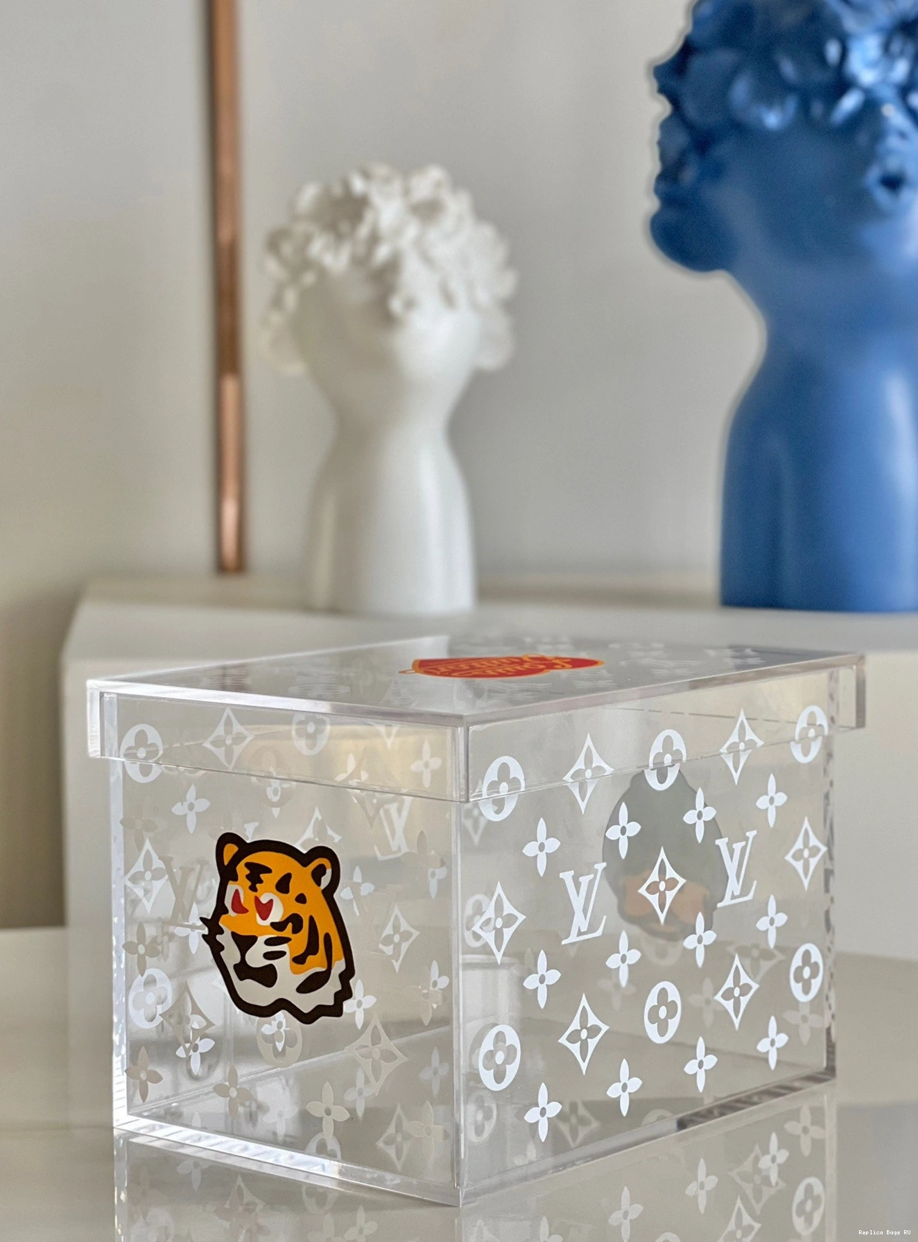 Affordable LOUIS VUITTON TRANSPARENT BOX 0717